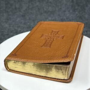 2007 Crossway Holy Bible ESV Leather Bound Gold Gilded Pages Compact Edition